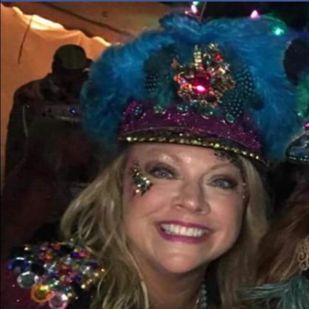 Meet your Posher, Crystal